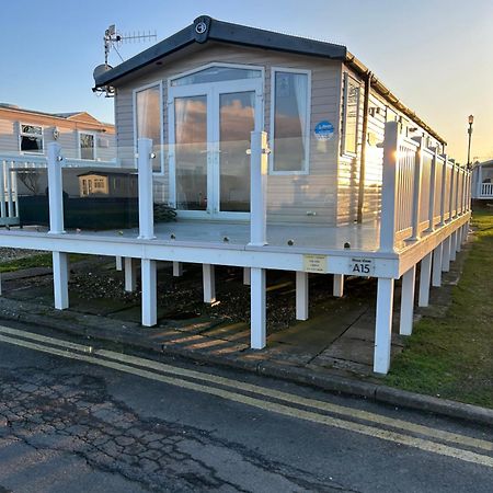 3 Bedroomed Caravan With Amazing Sea Views! Scarborough Exterior photo